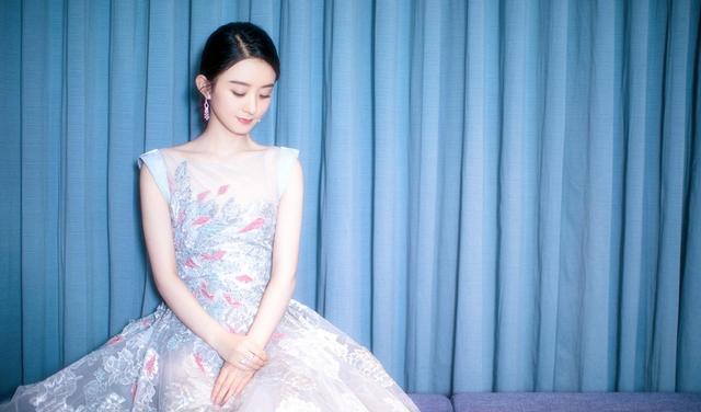 肖战|艺人影响力榜单公布，肖战未进前三，王一博未进前十，新顶流霸榜