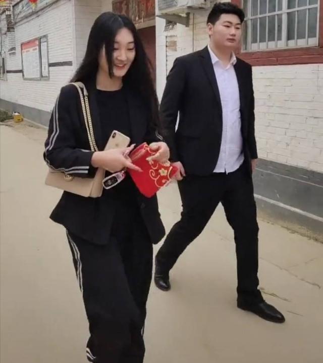 朱之文|大衣哥儿子为何口齿不清？不光是天生缺陷，堂哥直播间道出真相