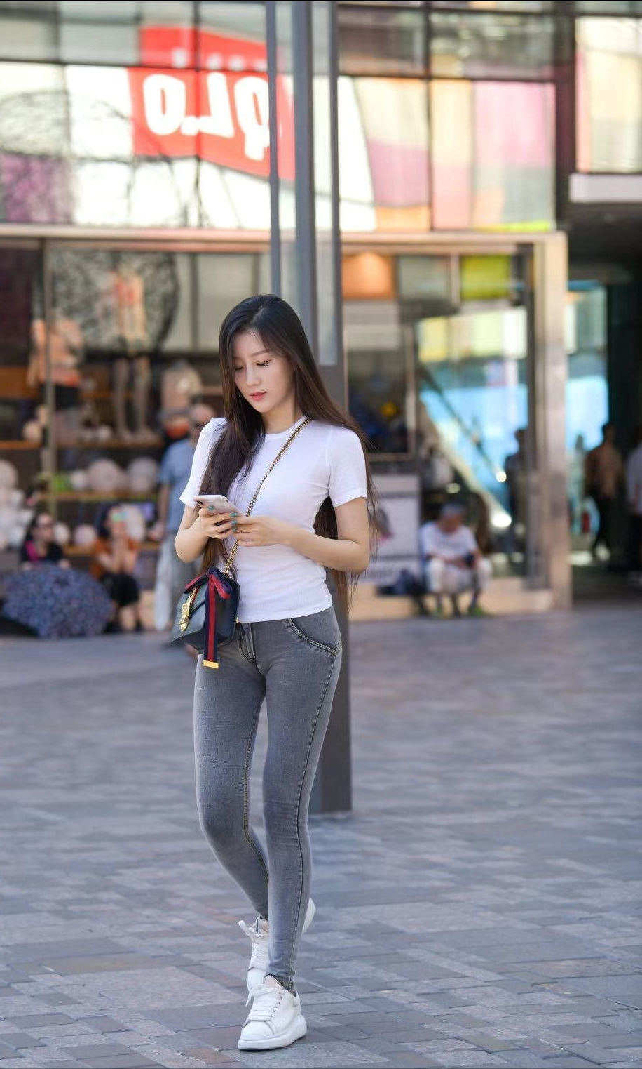 |25岁之前结婚的人，要面临哪些现实问题？经历过的人都很有感触！