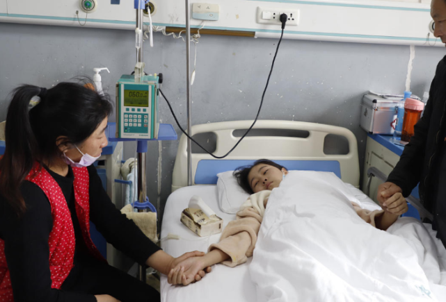 面瘫|28岁女子查出乳腺癌,60后病重离世,医生:“凶手”或是丈夫