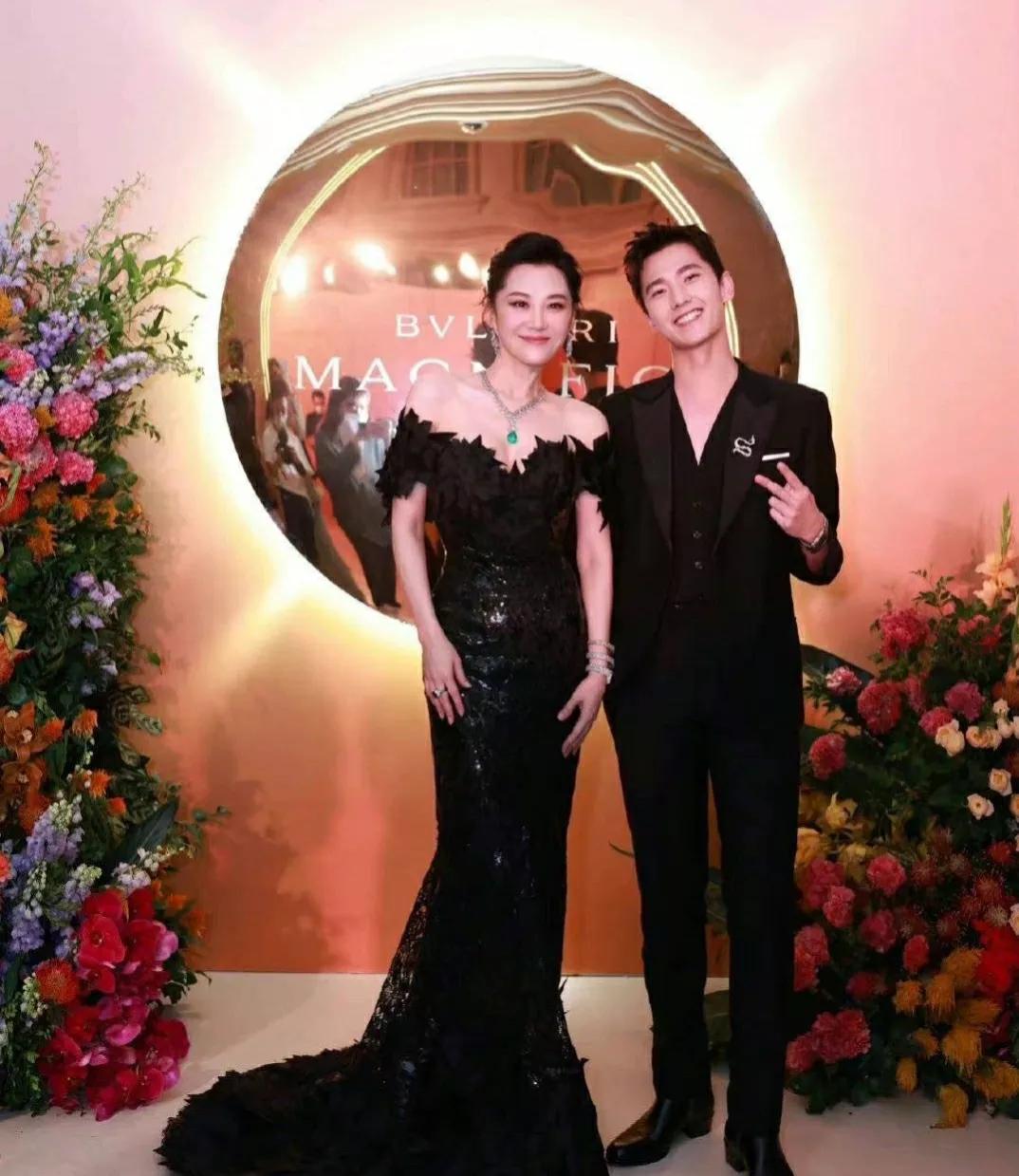 秦岚|“逆生长”的5位女星，颜值和气质从出道至今几乎没变，不服不行