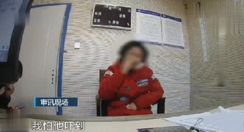 南京一女子利用延误险漏洞，买900多次牟利300万，到底犯不犯法？