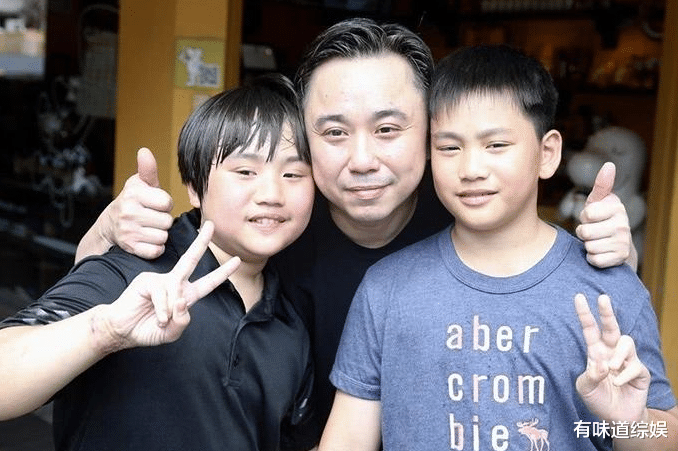 尹正|2岁出道，承担后妈整容费，今17岁患皮肤病，父亲却不给打针？