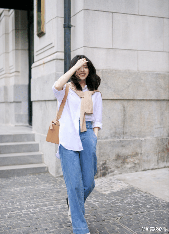 Mia美妆心得|有小肚腩的女生,别只会穿宽松衣服,学时髦精穿法,百搭又显瘦