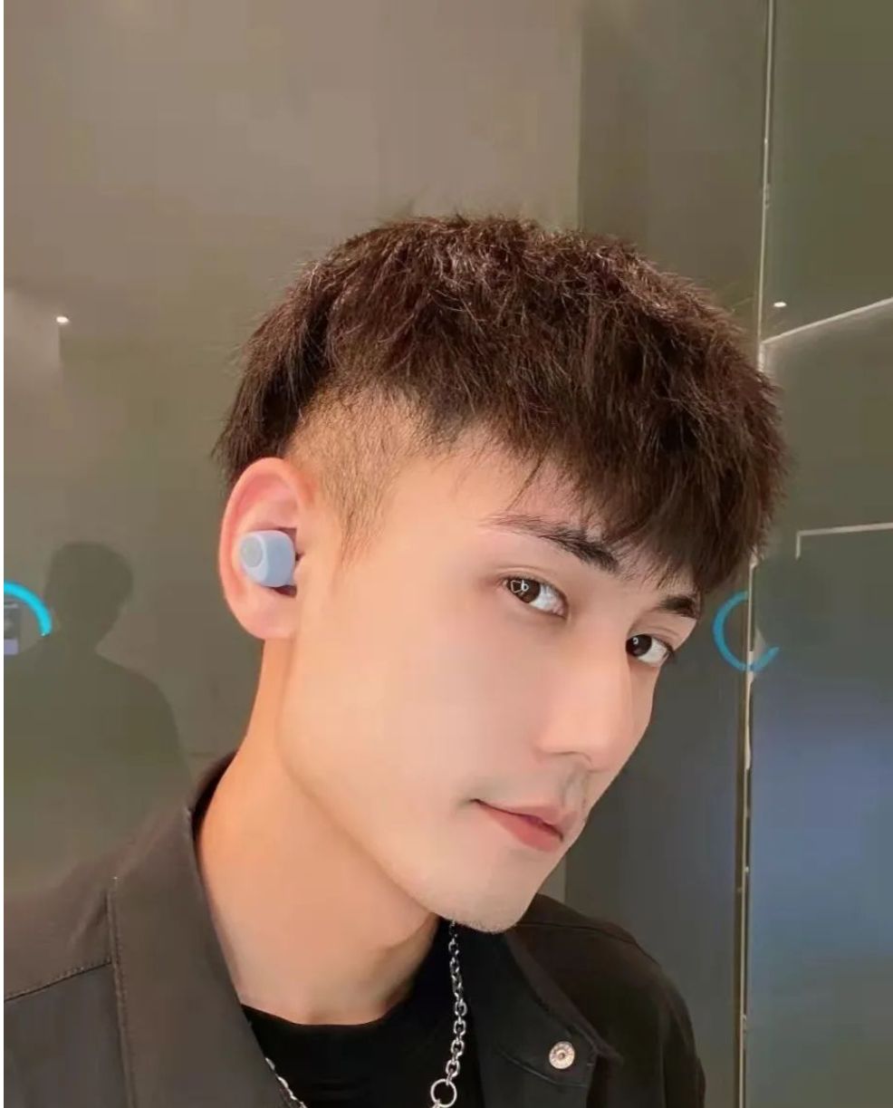 镜子发型 男发不论怎么剪,想帅有这4种就够了,大多数男士都赞同