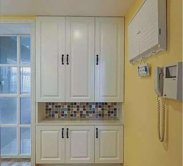 刚装的新房,简直太漂亮了,亲戚都夸卧室壁纸选的有眼光