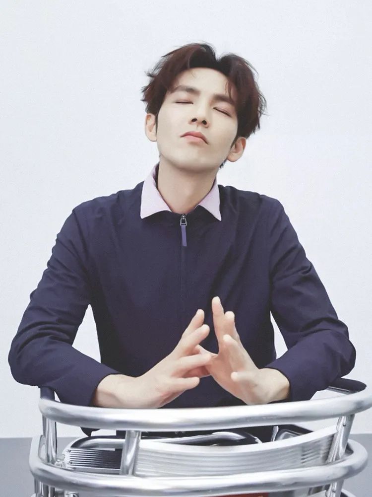 赵丽颖|又一男星隐婚被曝光!网友:出道28年0绯闻,原来是为了她