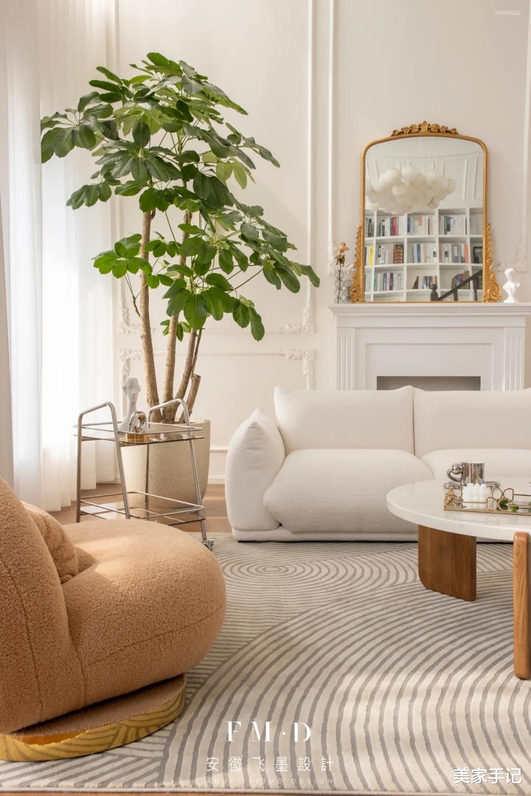 不顾反对,她坚持买下人人嫌弃的顶楼,看效果,大家反而夸赚到了