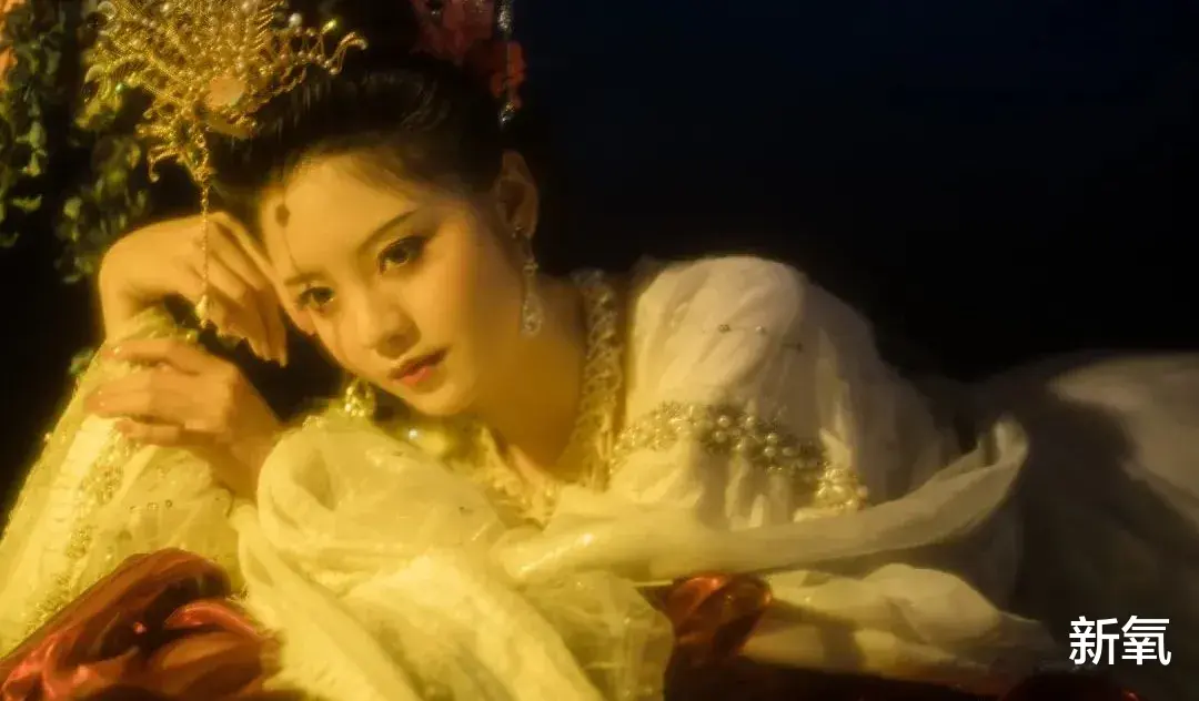 肖战|为什么不管杨超越有多美，大家都会认为还是王祖贤更好看？