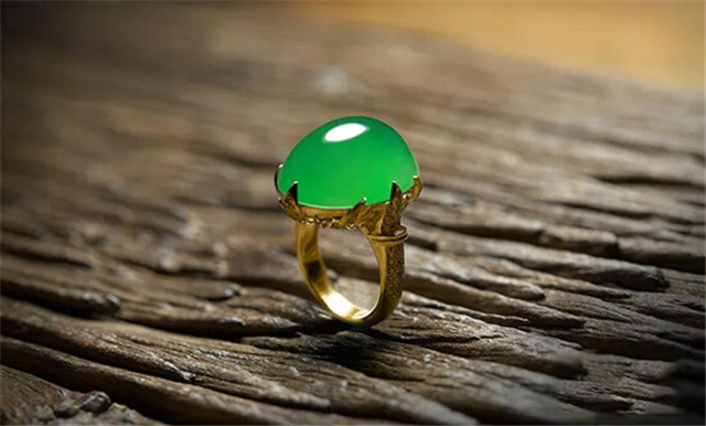 翡翠|带冰渣的翡翠就是种老翡翠？千万别被不法商家欺骗了！