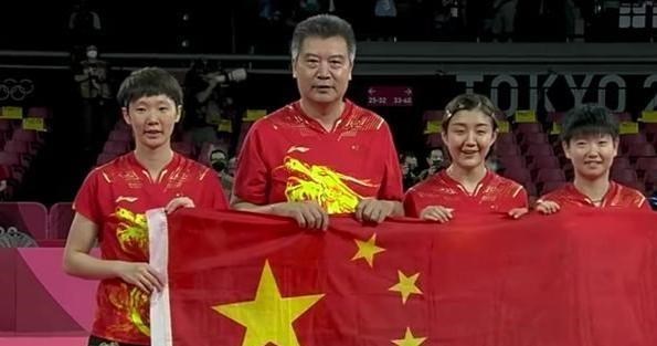 憨爸爸育儿|嘴硬再来！不怕你挑战就怕你不服，丢女团金牌伊藤让球迷不舒服