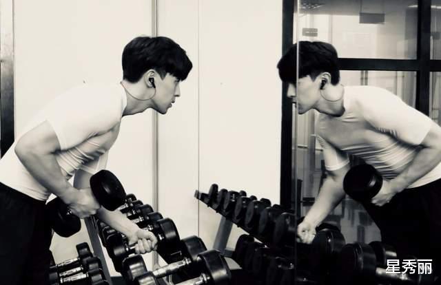 邓伦|综艺中粉丝瞄准邓伦腰臀曲线，邓伦：我健身就是让你们看这个的？