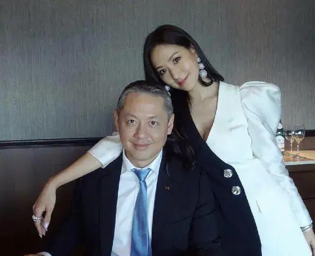 孙芸芸|孙芸芸这保养做得也太好了吧！