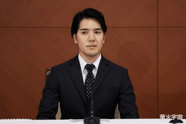 真子公主带丈夫探望外祖父,紧闭双目对抗拍摄,小室圭律师考试落榜引热议