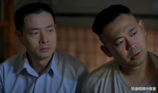 鸡蛋|濮存昕与姜武主演的电影《洗澡》，煽情有余但剧情略有些杂乱
