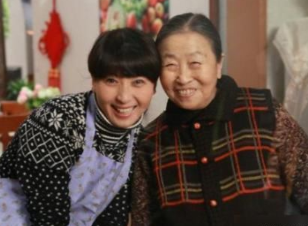 张少华|“丑娘”张少华年轻时有多美?校花级别,20岁照片简直太美了