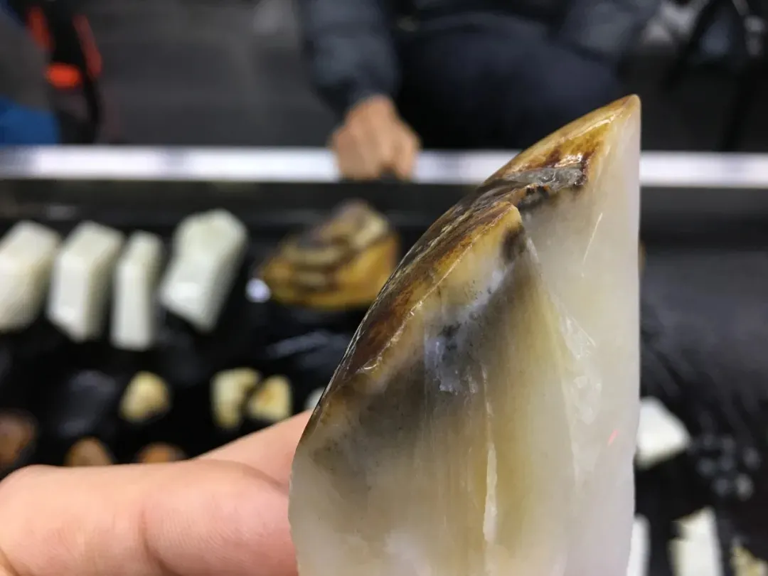 |是羊脂还是砖头,玉肉到底怎么看?