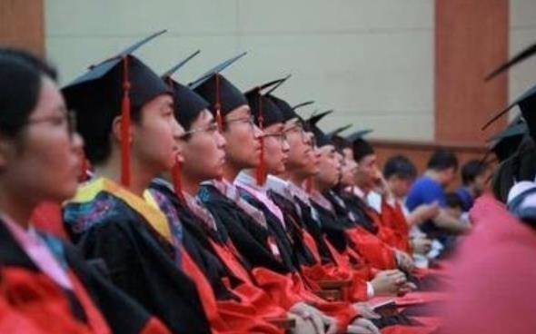求职|南大一博士找工作被11所大学婉拒，原因很扎心，博士不吃香了吗？