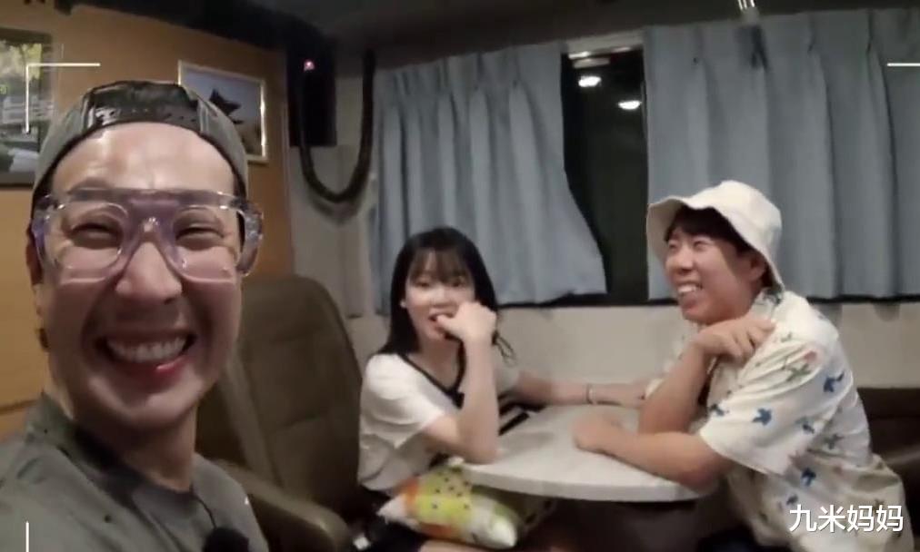 金钟国|看到金钟国被车撞的视频后，哈哈说话都结巴了，RM番外篇真会玩