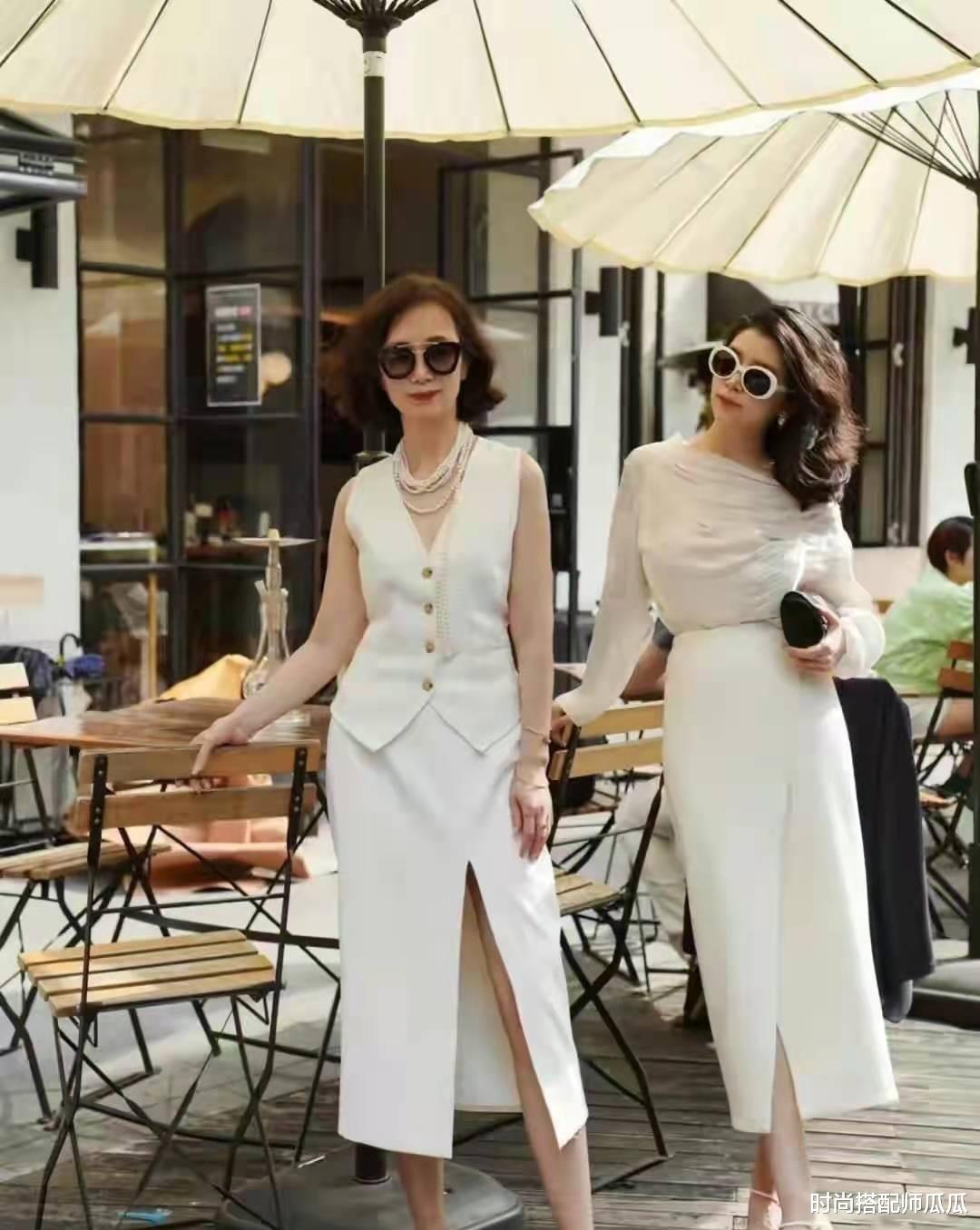 时尚搭配师瓜瓜 女人过了50岁，千万别穿“一身黑”！多穿这几种颜色，优雅还减龄