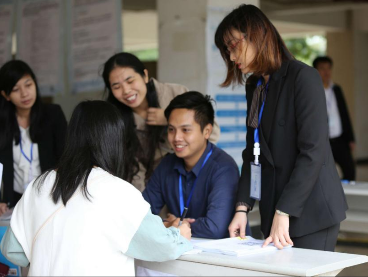 地下城与勇士|这四个大学常见专业，看似高大上，实则华而不实，学生报名需谨慎