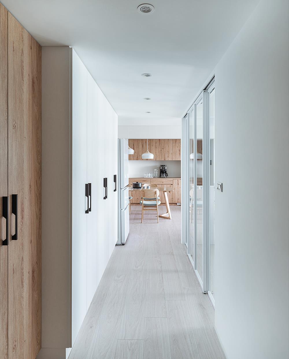 夫妻俩晒出5房2厅的家，坚持简约实用为主，钱省了家务还能减半