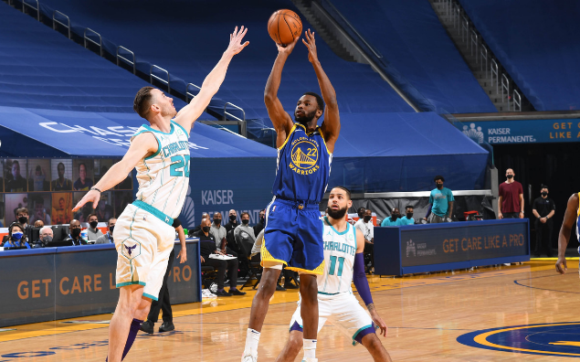 斯蒂芬·庫里|7人得分上雙，聯(lián)盟第一！勇士豪取3連勝，格林三雙創(chuàng)紀(jì)錄