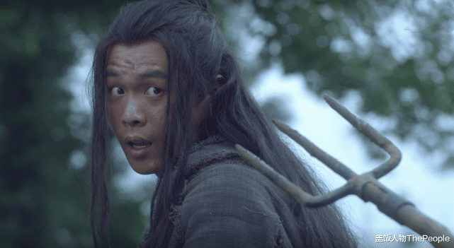 张若昀|《雪中悍刀行》开播：张若昀演美男造型太丑，慢动作打戏被嘲出圈