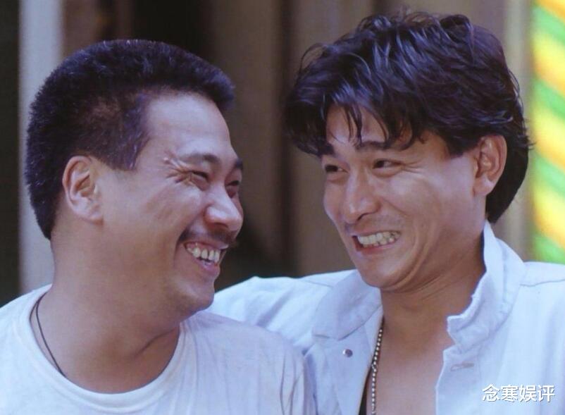 刘德华|刘德华遭影迷秋后算账，参加吴孟达葬礼穿得太潮，笑容满面像走秀