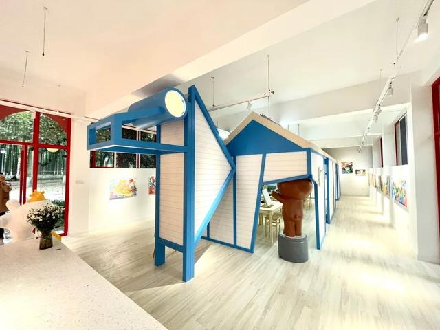 公园突然多了座童话屋，快来看看吧