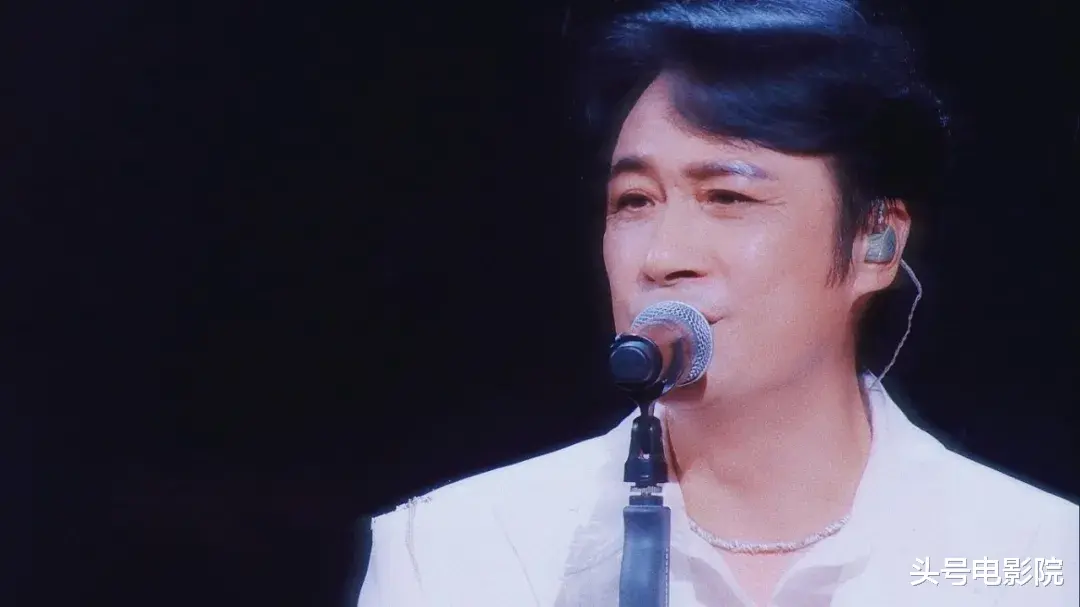 吴镇宇|吴镇宇60岁上《追光吧》：唱得烂，却迷倒一片！金晨7字点评精辟