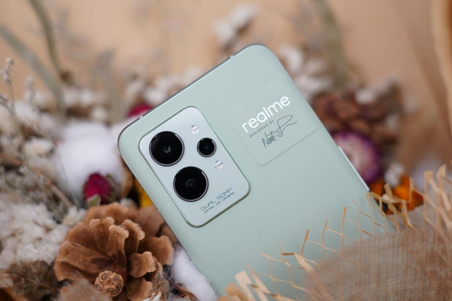 realme|realme真我GT2系列正式发布，一举成为最值得入手安卓旗舰？