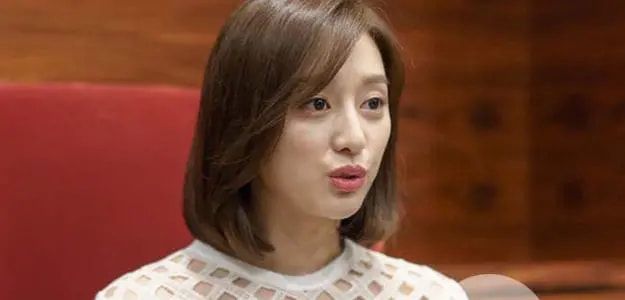 金智媛|“天然女神”金智媛：颜值丝毫不输宋慧乔，如今广告接到“手软”