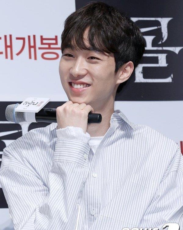 全钟瑞|影后爱上帅导演！全钟瑞热恋32岁“奶狗系”导演，高颜值引发热议