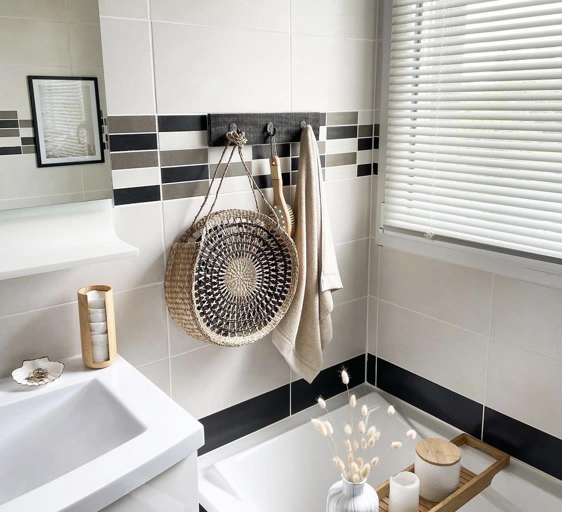 法国女主家中的精致场面：门前庭院，绿树成荫，这生活好惬意！