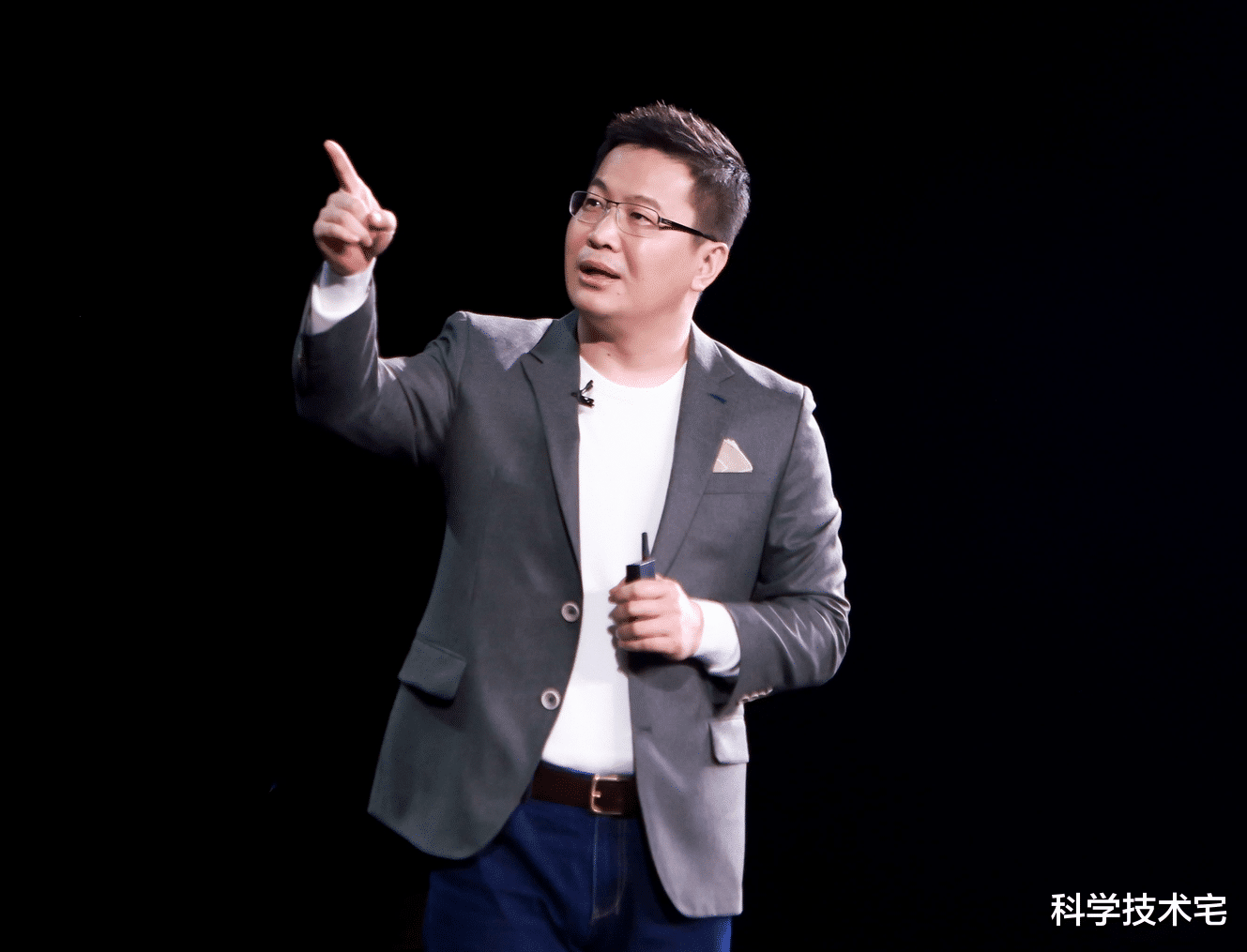 高通骁龙|高端产品大众化！Redmi首款120W充电手机来了，价格不到两千元！