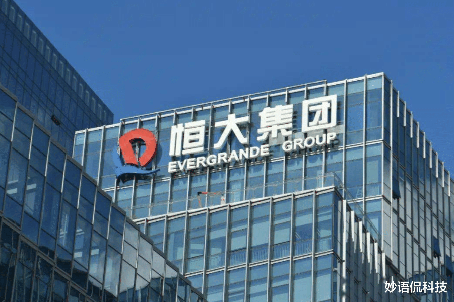 |套现600亿，“断臂求生”转轻资产，如今成了房产业最被羡慕的人