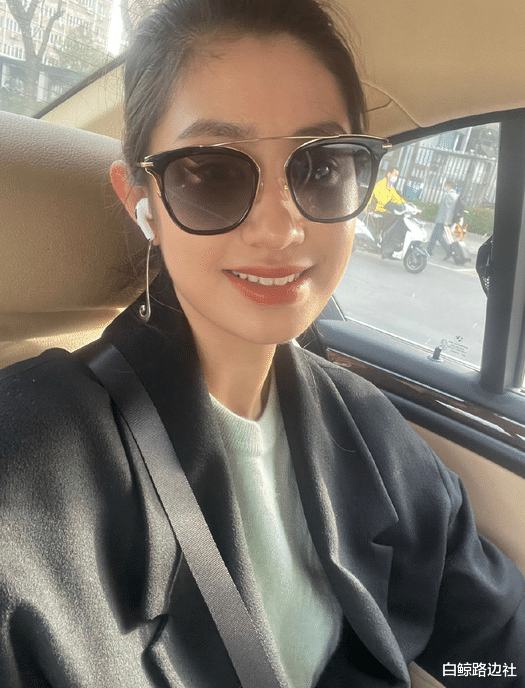 基努·里维斯|杨丽萍接班人跳孔雀舞！20岁个头就高达180，被夸比小彩旗更漂亮