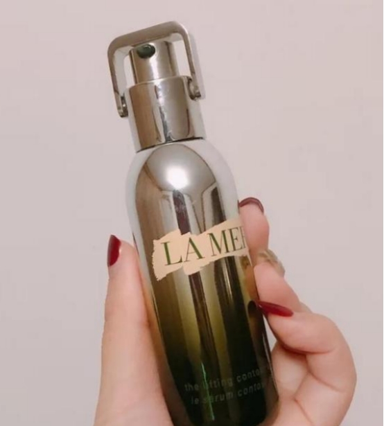 白菜 盘点4款高性价比的美白精华液:平价又好用,怎么买都不踩雷!