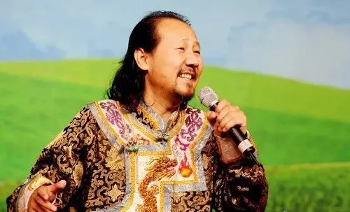 腾格尔|藏不住了？凤凰传奇玲花和腾格尔终于公开了关系，网友：太意外了！