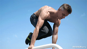 体态训练师curry|健身房自重练胸，究竟谁是练胸之王？