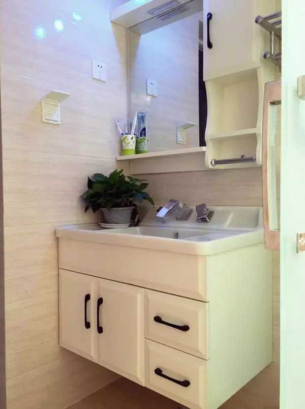 朝鲜族|家里来客人，房间小不够住，把阳台改成卧室后，竟成了媳妇的闺房