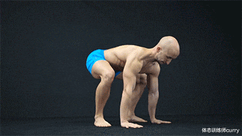 体态训练师curry|健身房自重练胸，究竟谁是练胸之王？