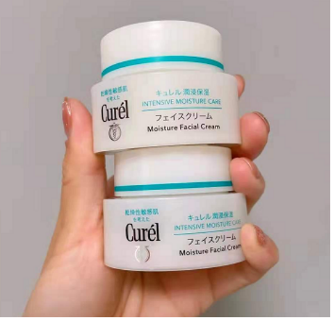 |护肤品真的别再乱选了！这几款已被拉入黑名单，小心皮肤越来越差