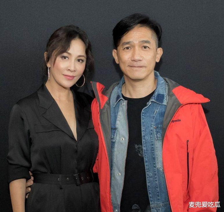 梁朝伟|59岁梁朝伟逛街被偶遇？本人被赞低调有礼貌，网友：好像我爸