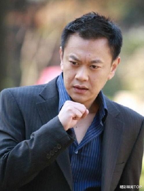 冯嘉怡|他身价上亿，被称“最贵配角”，拍戏只为过瘾，片酬不够油钱