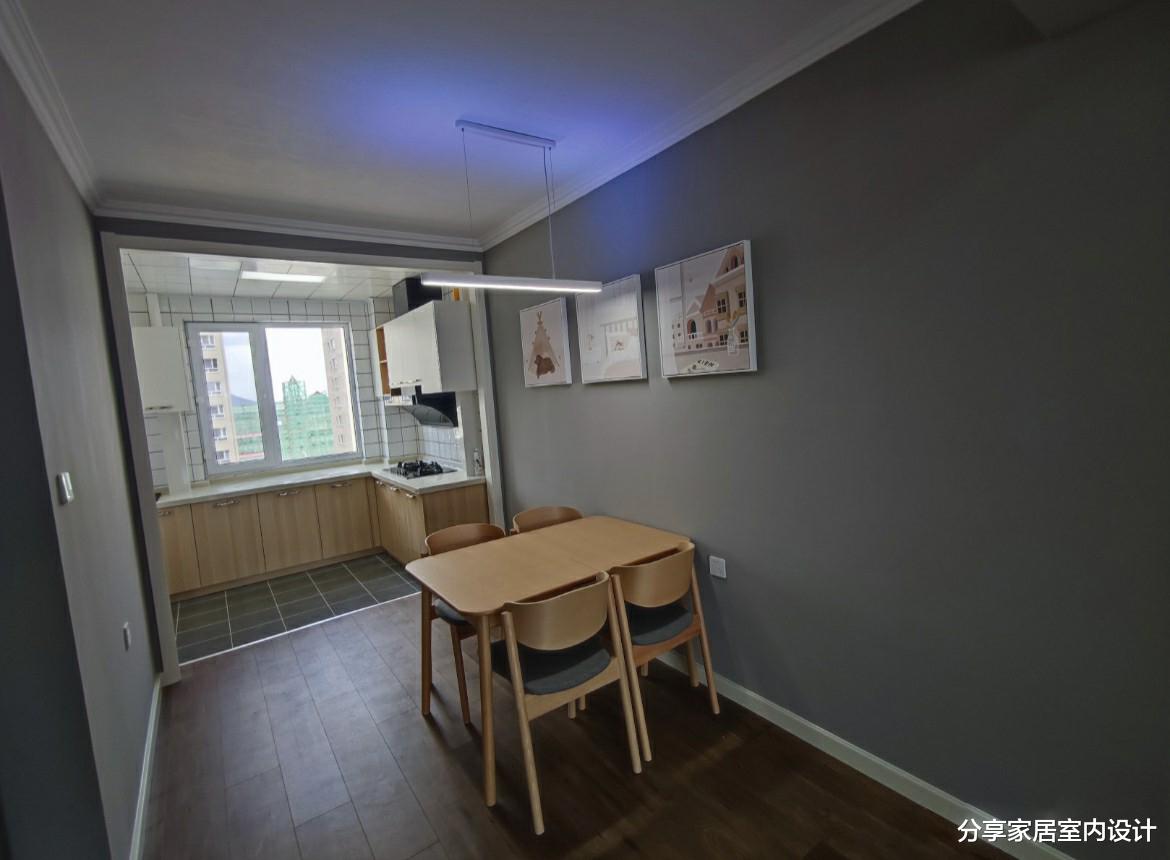 103平新房，坚持不做吊顶，放弃大白墙，打扫干净显得很有品位！