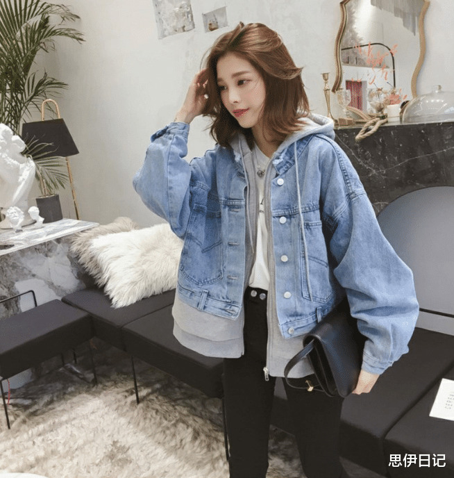 思伊日记 冬季日常穿搭，一件好看的牛仔外套，更能展现出个性魅力