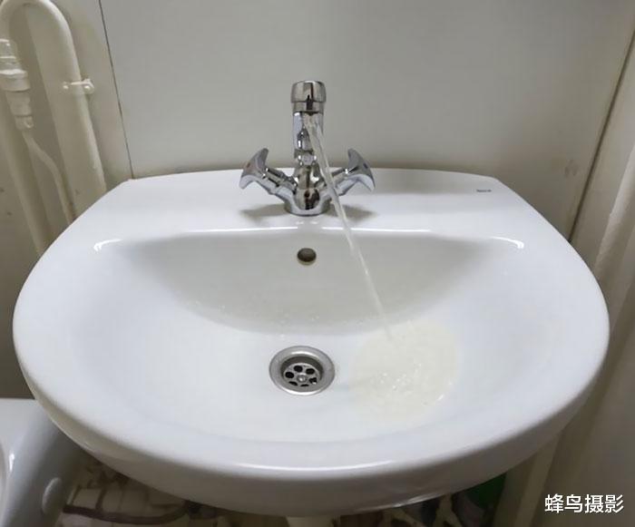  40张罕见“不科学”的照片，蜘蛛丝能吊起大冰坨，蜘蛛侠没骗人