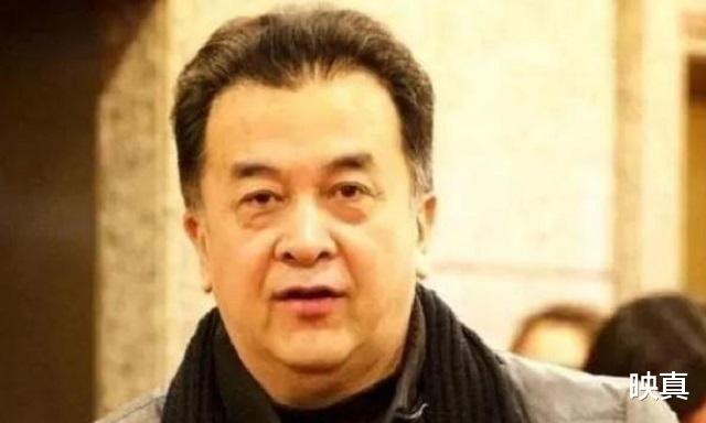 黄宏|春晚“钉子户”黄宏：八一制片厂厂长，少将军衔，晚年却被免职？